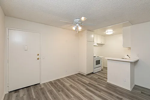 Wilshire Hobart Diplomat Photo 1