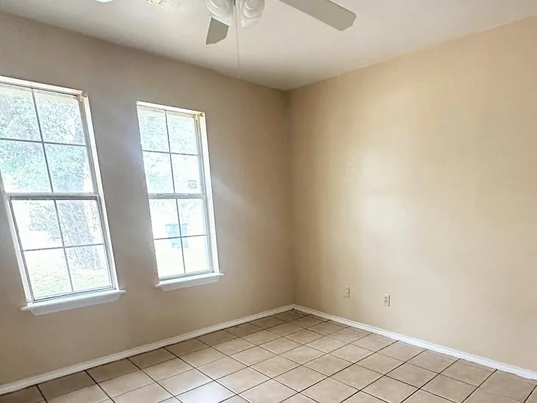 1472 Timber Valley Dr — Photo 12
