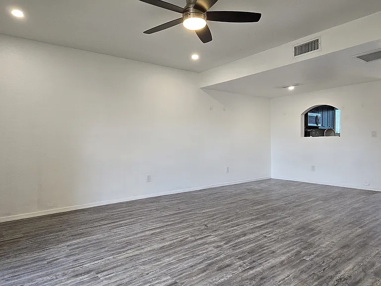 1325 S Judd St — Photo 6