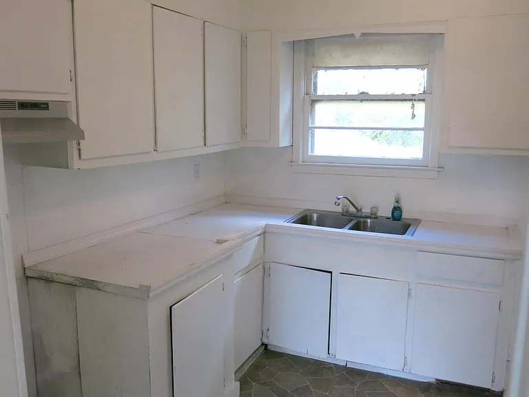 216 Bonita Ln — Photo 5