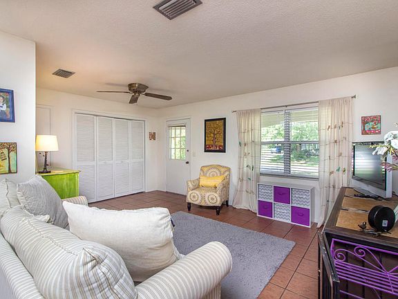 5th image of 904 Santa Clara Ave