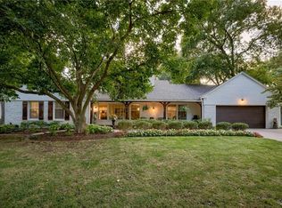 6010 Cherokee Dr, Fairway, KS 66205