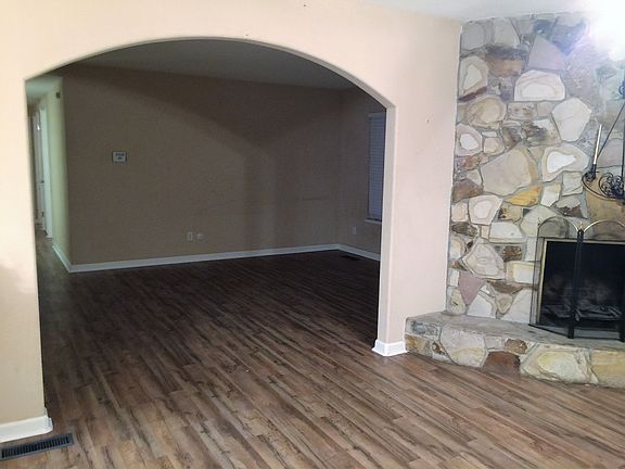 3rd image of 131 Benson Dr