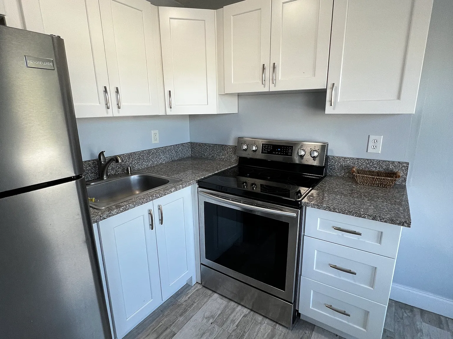 1 bed, 440 sqft, $1,350 — Photo 4