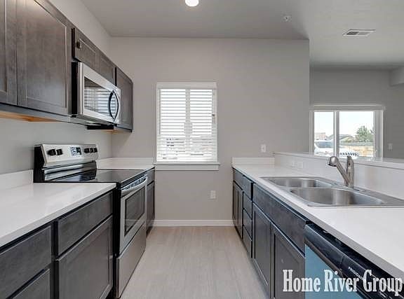 3rd image of 1731 Smith Ave Unit 2