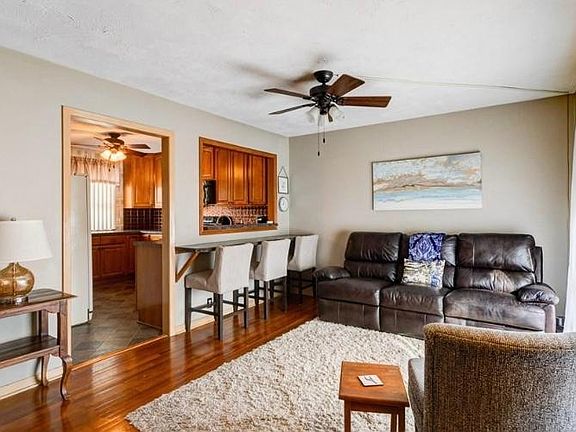 2nd image of 1700 Dover Cir