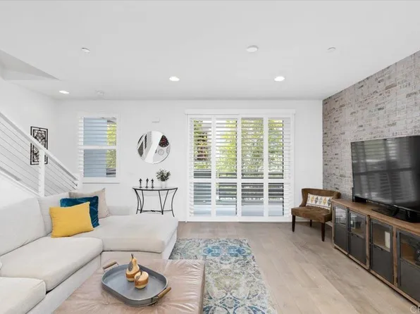 2511 State St, Carlsbad, CA 92008