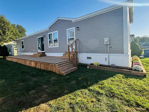 142 Regency Dr, Chatham Kent, ON N7L 4E4