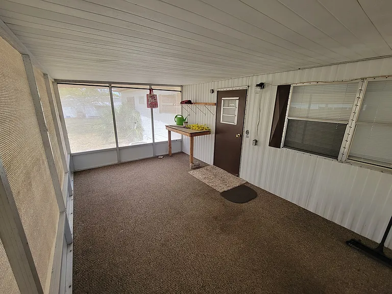7513 Highpoint Blvd — Photo 8