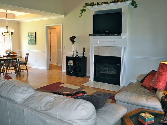 5th image of 102 Buck Path Ln