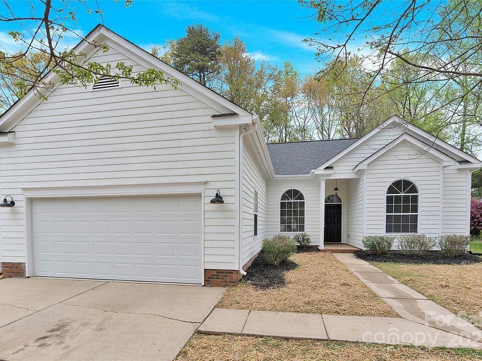 1st image of 5923 Carriage Oaks Dr