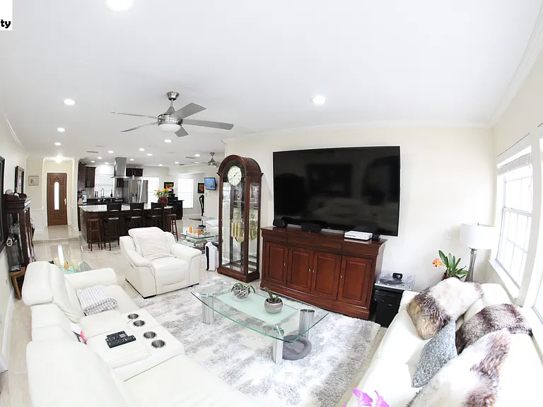 2462 Carolton Rd — Photo 12