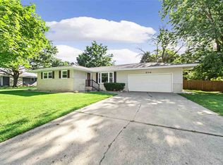 604 Locust St, Henry, IL 61537