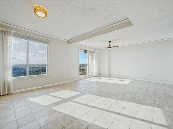 1 Towers Park Ln #1110, San Antonio, TX 78209