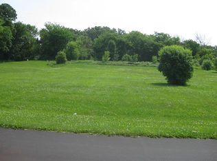 4N727 White Oak Ln, Wayne, IL 60184