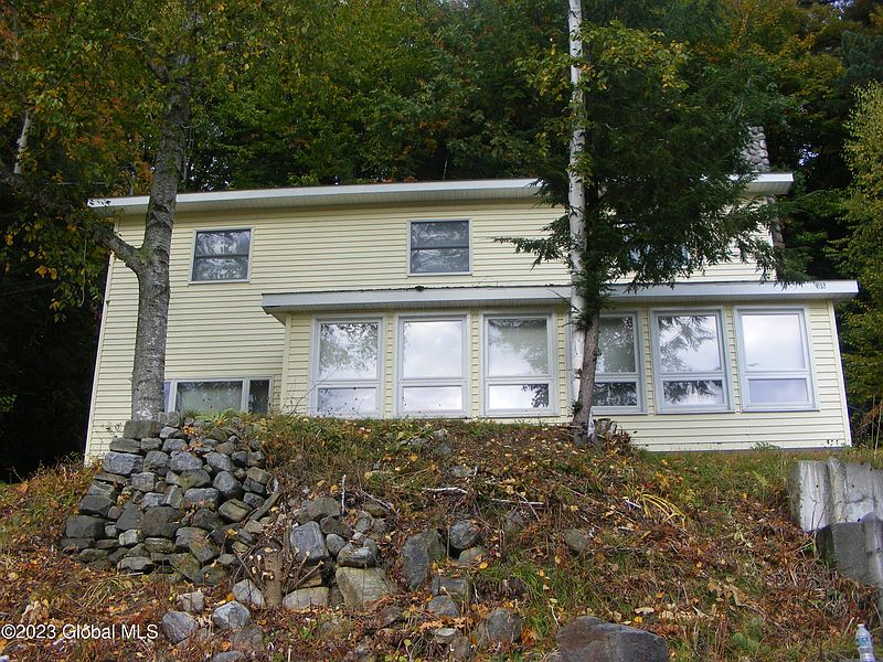 2nd image of 1153 N Shore Road
