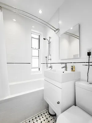 Sold by Metropolitan Property Group | media 11