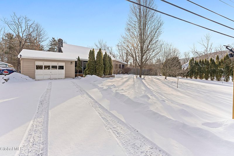 5th image of 1727 Thacher Park Road