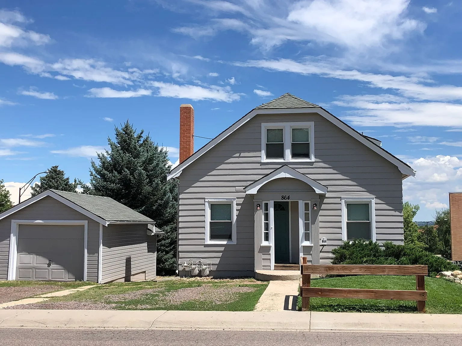 4 bed, 1500 sqft, $6,800 — Photo 1