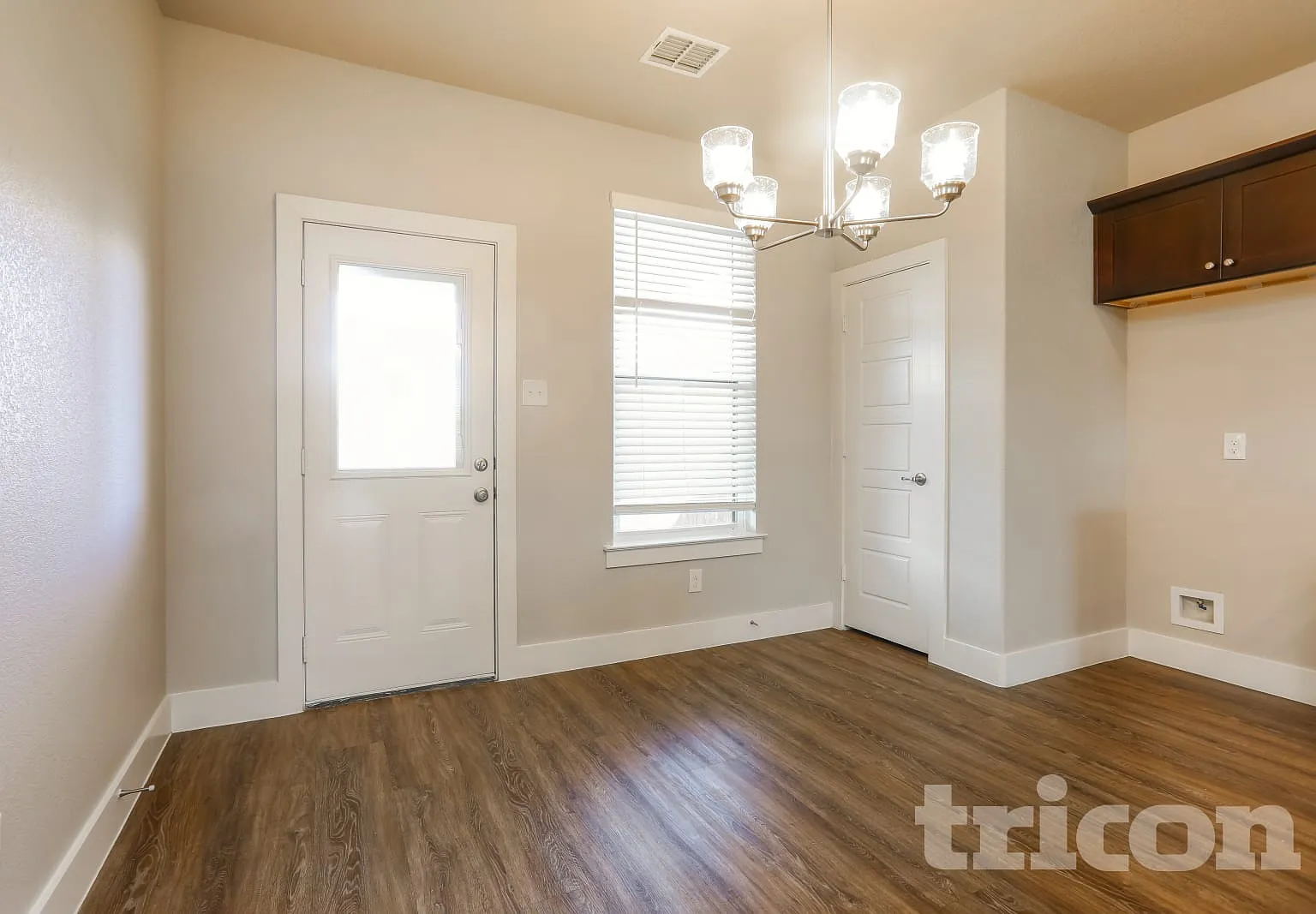 10305 Fort Teran Trail Crowley TX — Photo 3