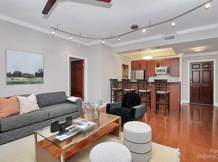 300 W 5th St APT 105, Charlotte, NC 28202