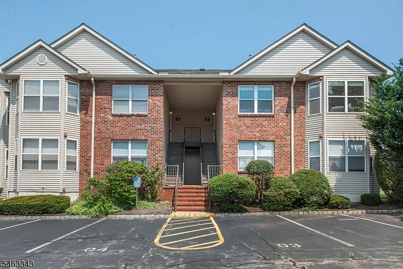 3 Jennifer Dr