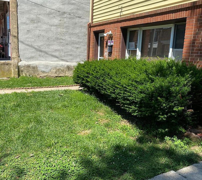 1st image of 805 Brown St