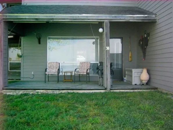 100 Edgewater Dr Unit 38, Livingston, TX 77351