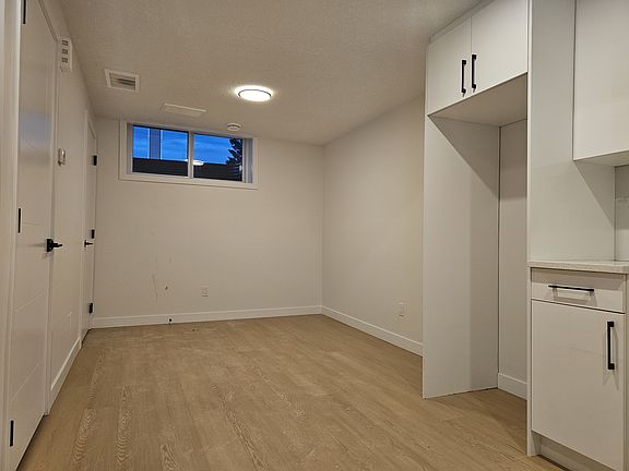 3rd image of 15315 95th Ave NW Basement 3