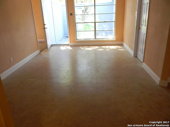 3rd image of 443 Kernan Dr