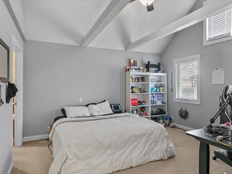 1408 S Madison St — Photo 15