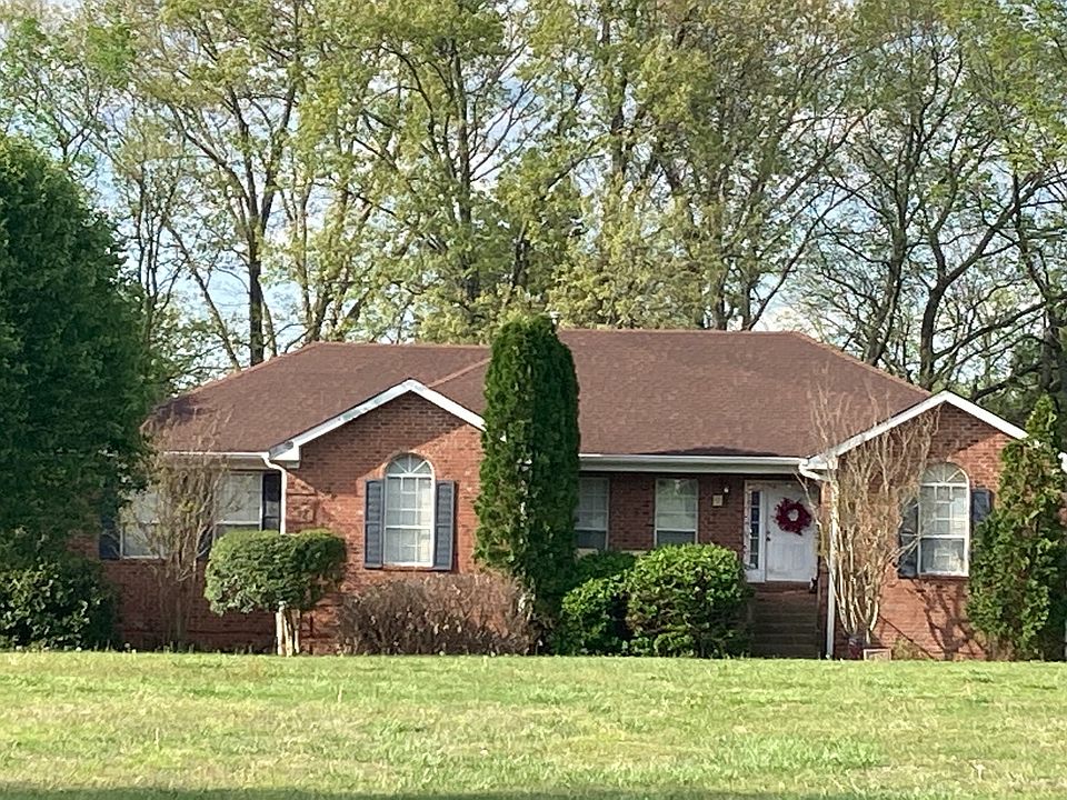 1st image of 906 Christina Dr