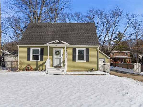 2851 Elmwood Ave, Ann Arbor, MI 48104