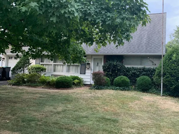 65 Kenwood Dr N #N, Levittown, PA 19055
