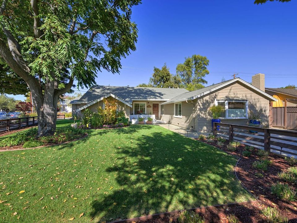 1st image of 2473 Lost Oaks Dr