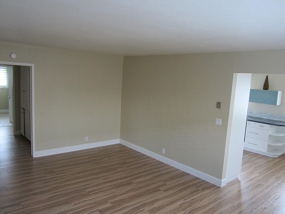 4th image of 4154 Louisiana St APT 6