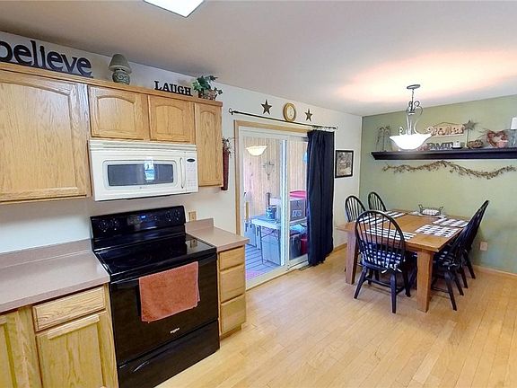5th image of 9 Brooktree Cir