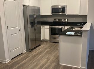 2490 Ashton Park Ln #1, Burlington, NC 27215