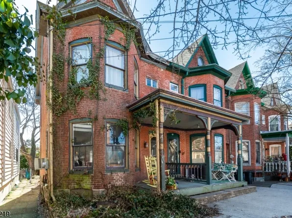 69 York St, Lambertville City, NJ 08530