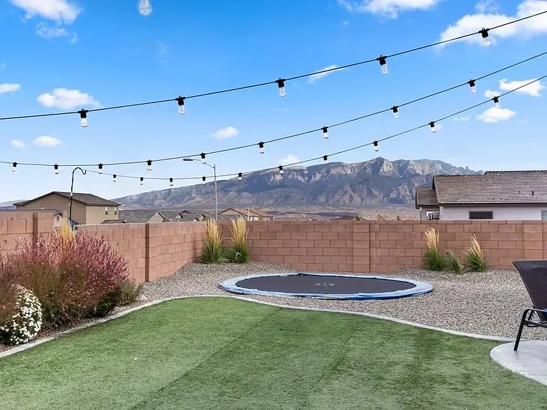 6997 Cleary Loop NE — Photo 1