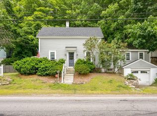 28 Monroe St, Amesbury, MA 01913
