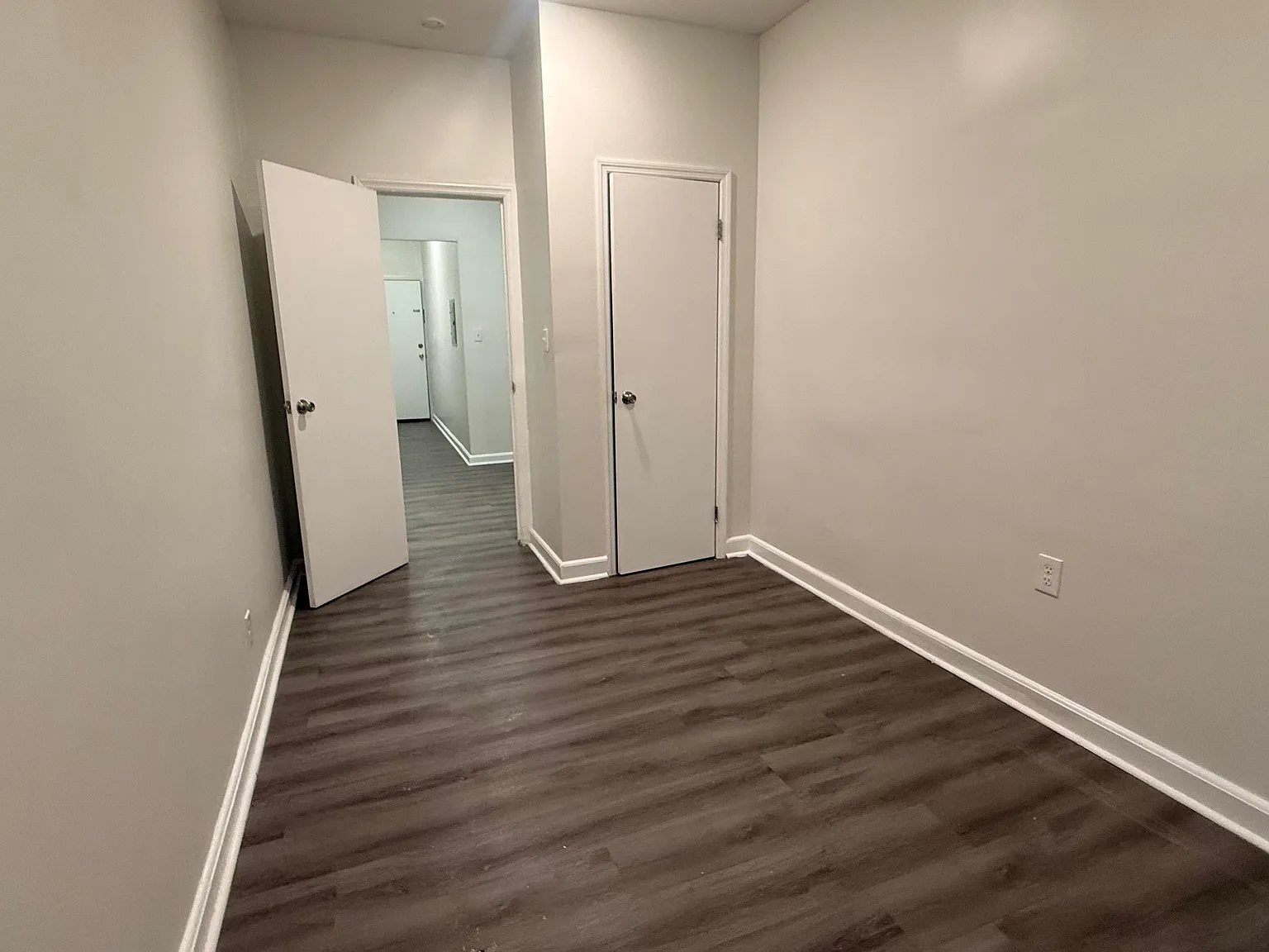 824 Avenue C — Photo 4