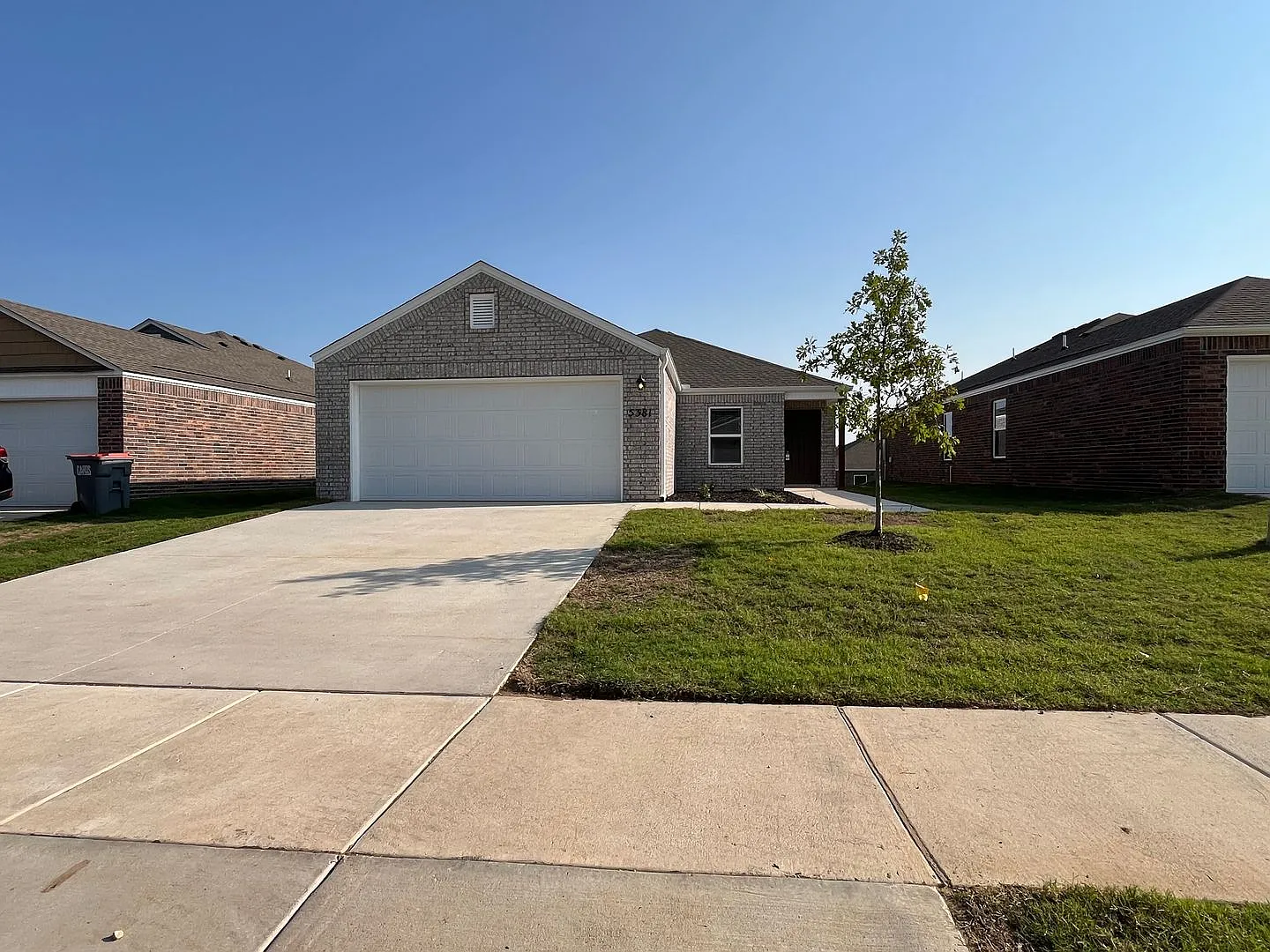 Pre-Leasing Now! Discover Modern Living in This 4-Bedroom, 2-Bath Home at Cottages at Clear Creek — Photo 3