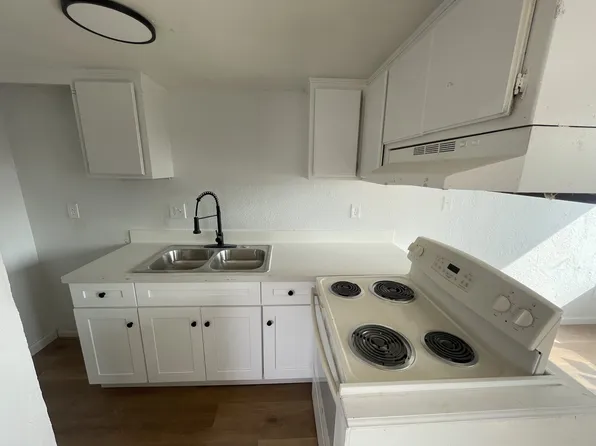 2410 S M St, Bakersfield, CA