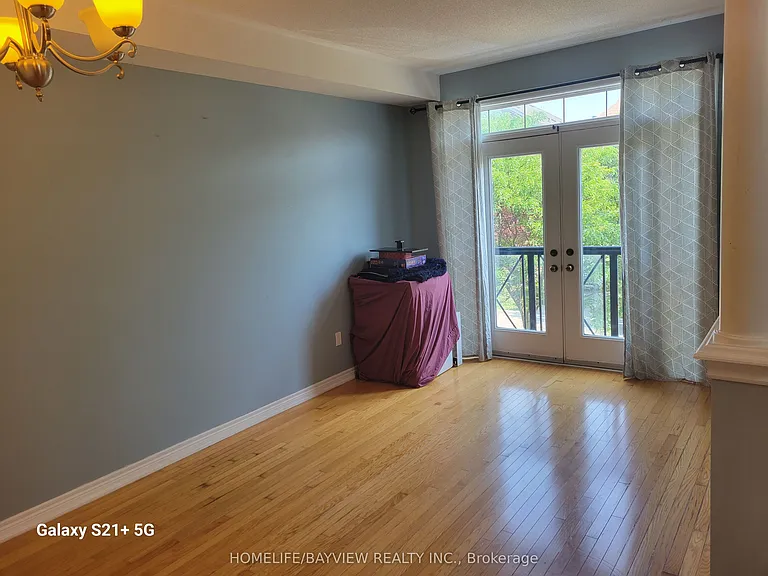 18 Asner Ave — Photo 3