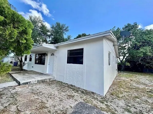 2460 NW 179th St, Miami Gardens, FL 33056