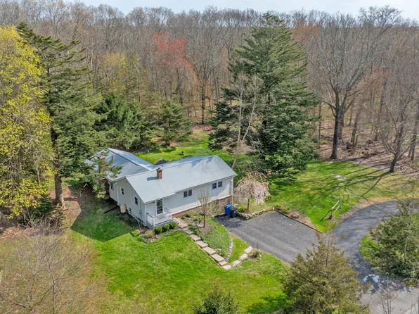 219 Oxoboxo Cross Road, Montville, CT 06370