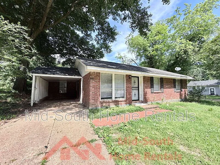 3191 Parham St — Photo 2