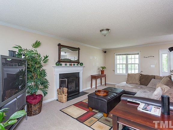 4th image of 2505 Dovetail Dr