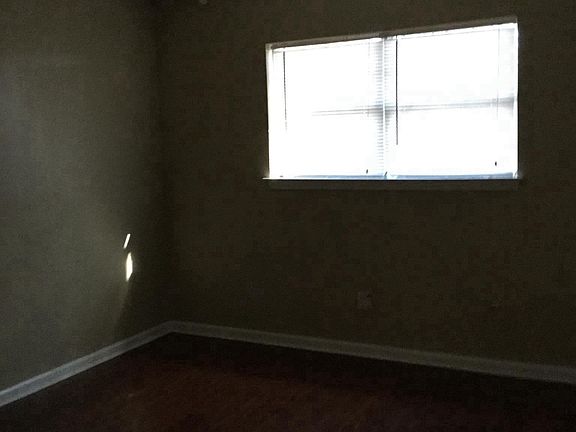 3rd image of 2356 Wellington Cir